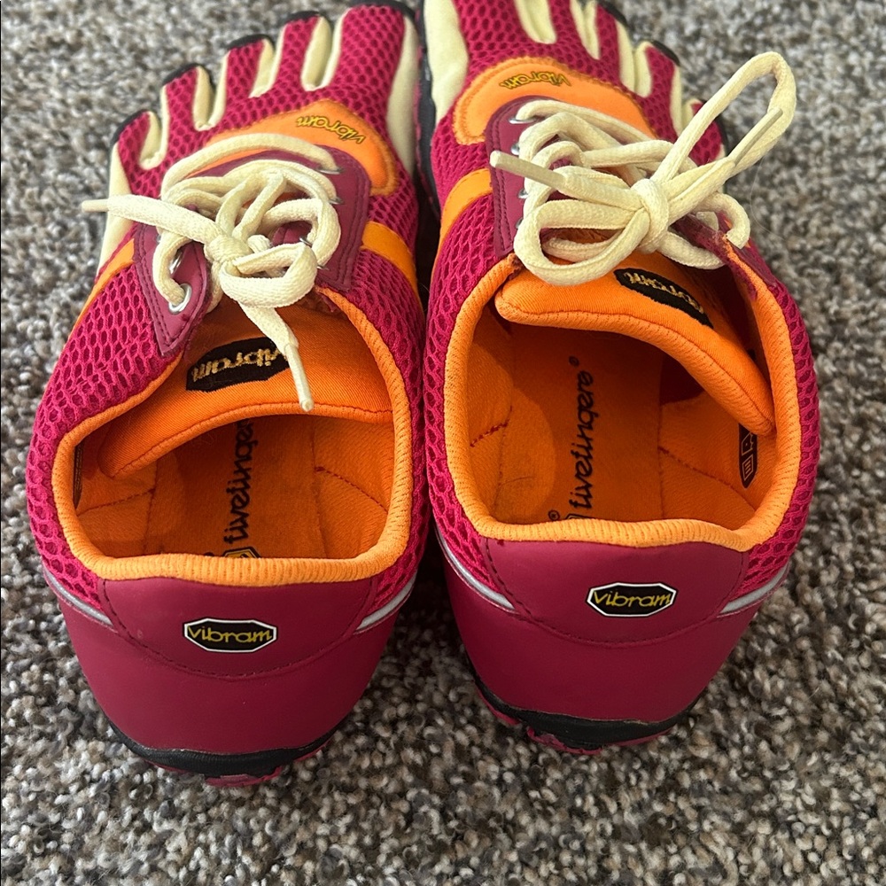 Vibram kids shoe - Picture 4 of 6